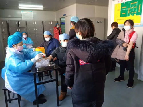 双马板塘街道社区卫生服务中心为医疗用品生产企业员工健康保驾护航